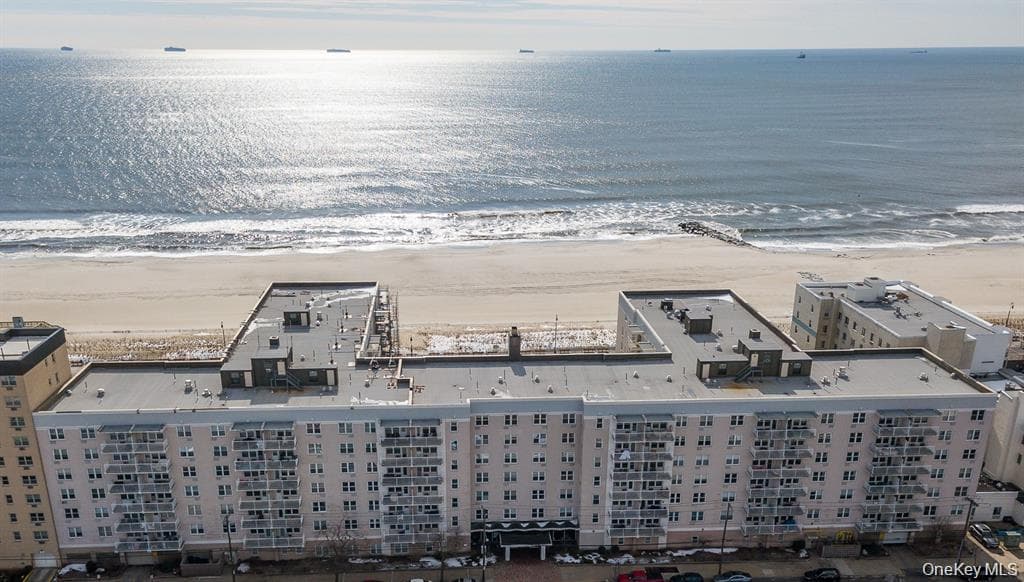 522 Shore Road Unit: 3S, Long Beach