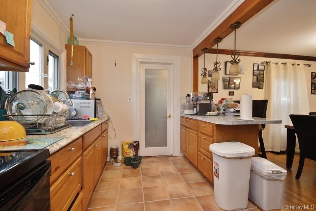 6-8 Forest Avenue thumbnail 18