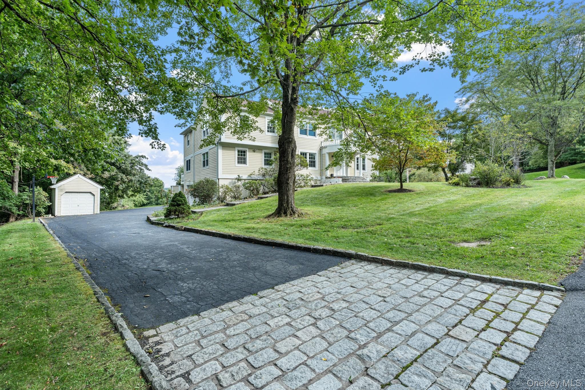 107 Hickory Road thumbnail 4