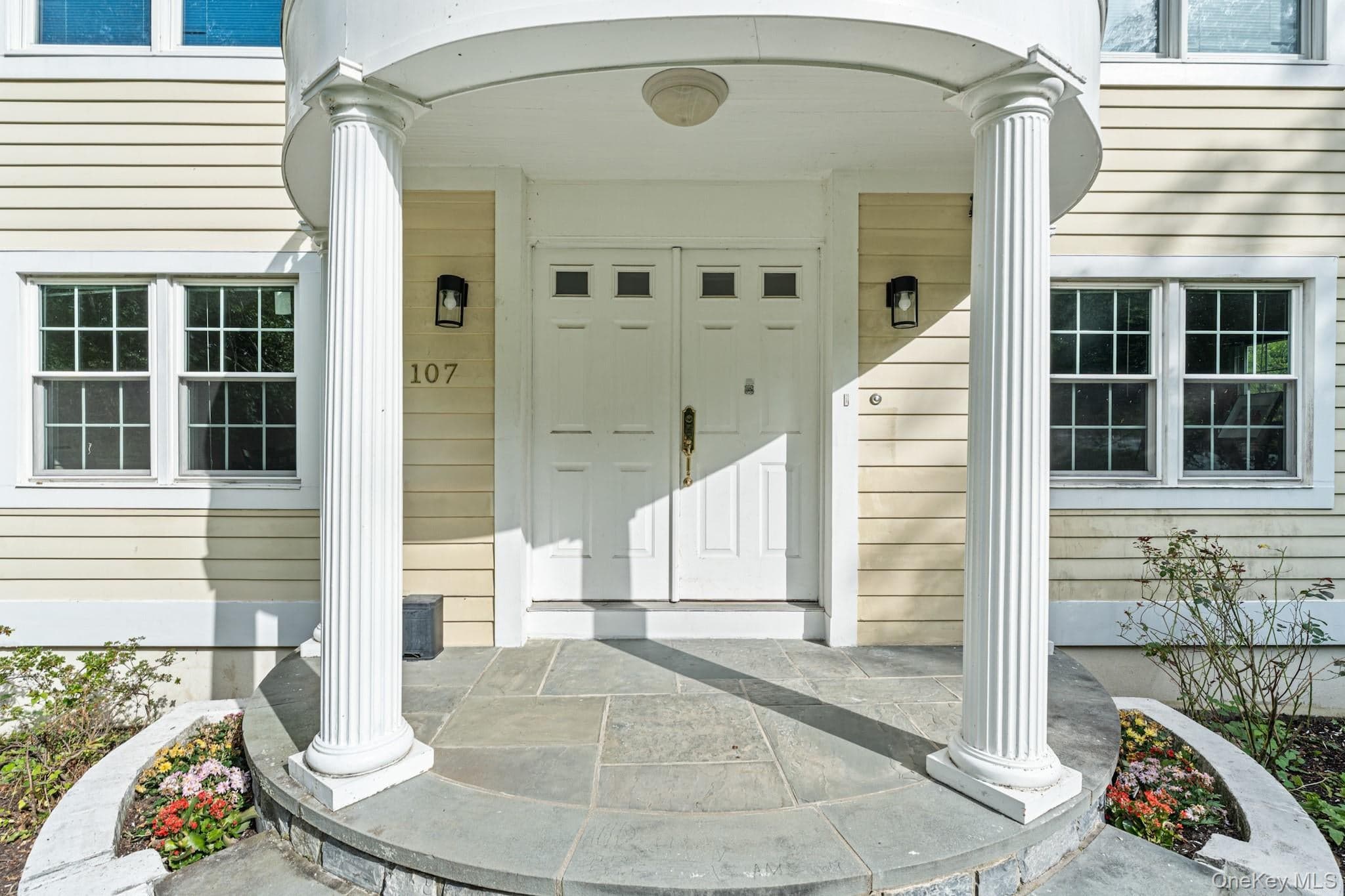 107 Hickory Road thumbnail 3