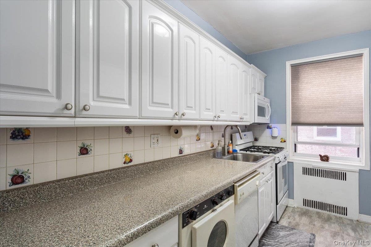 99-45 67th Road Unit: 218 thumbnail 11