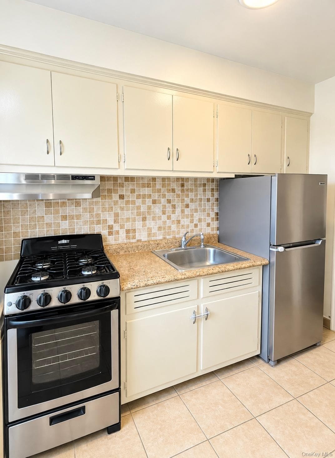 275 Maple AVE Unit: E3 thumbnail 4
