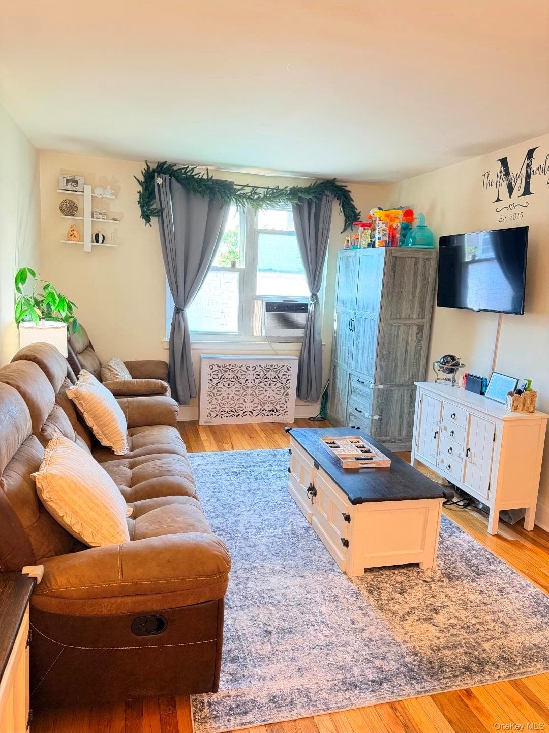 275 Maple AVE Unit: E3 photo 1
