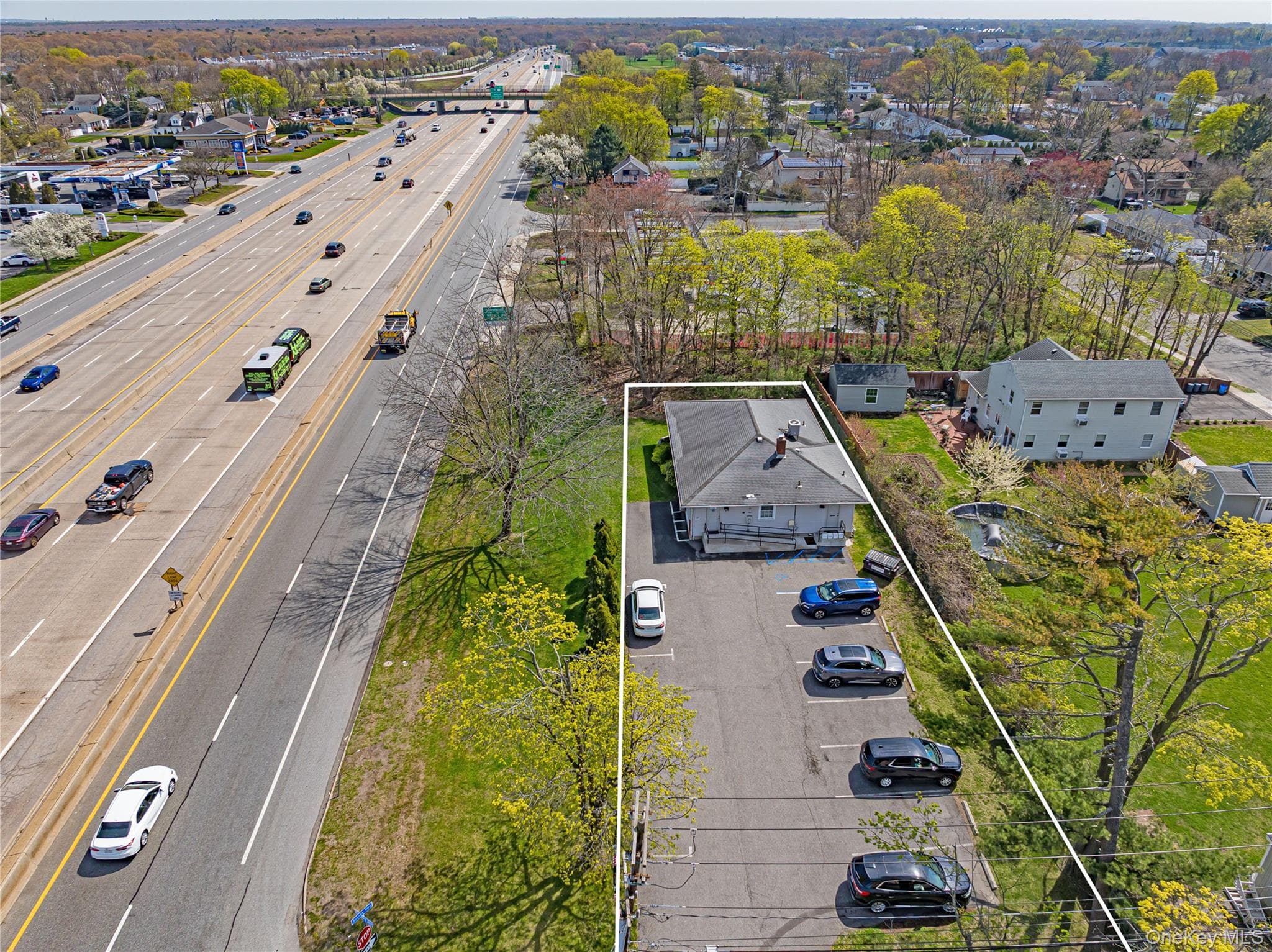3250 Sunrise Highway thumbnail 26
