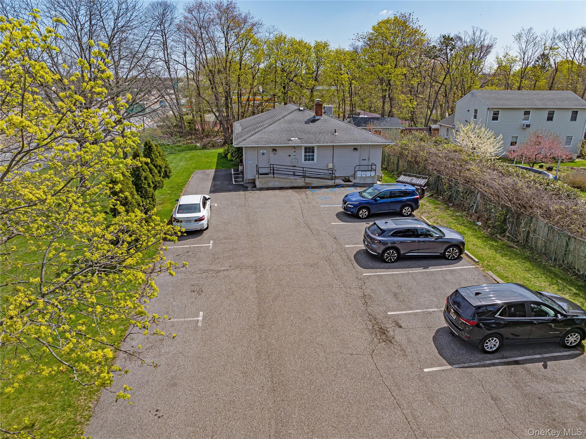 3250 Sunrise Highway thumbnail 29