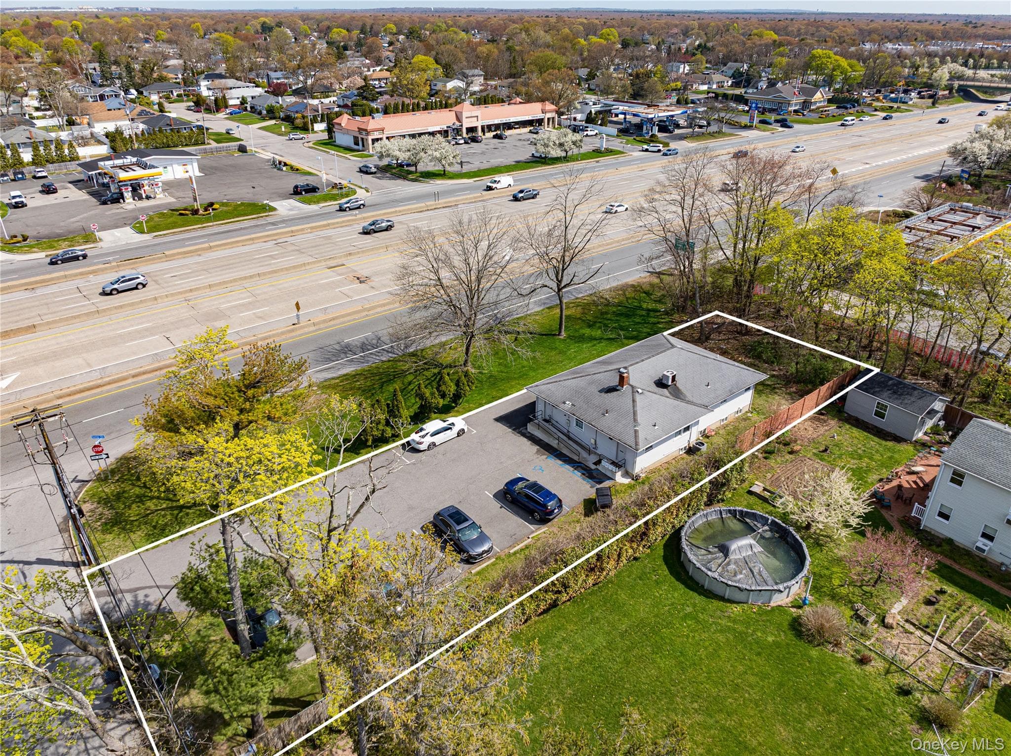 3250 Sunrise Highway thumbnail 25