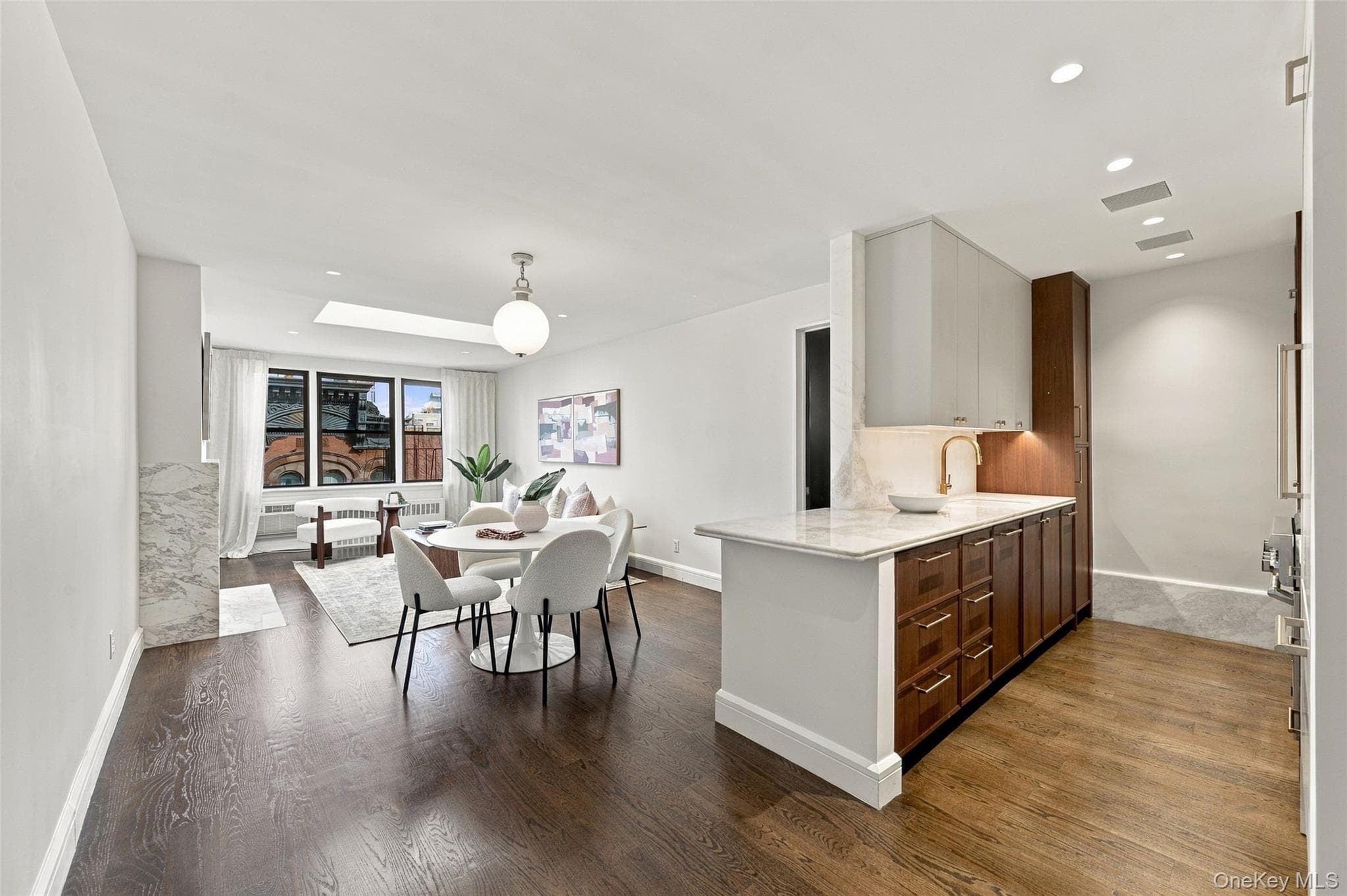 250 W 15th Street Unit: 6G thumbnail 5