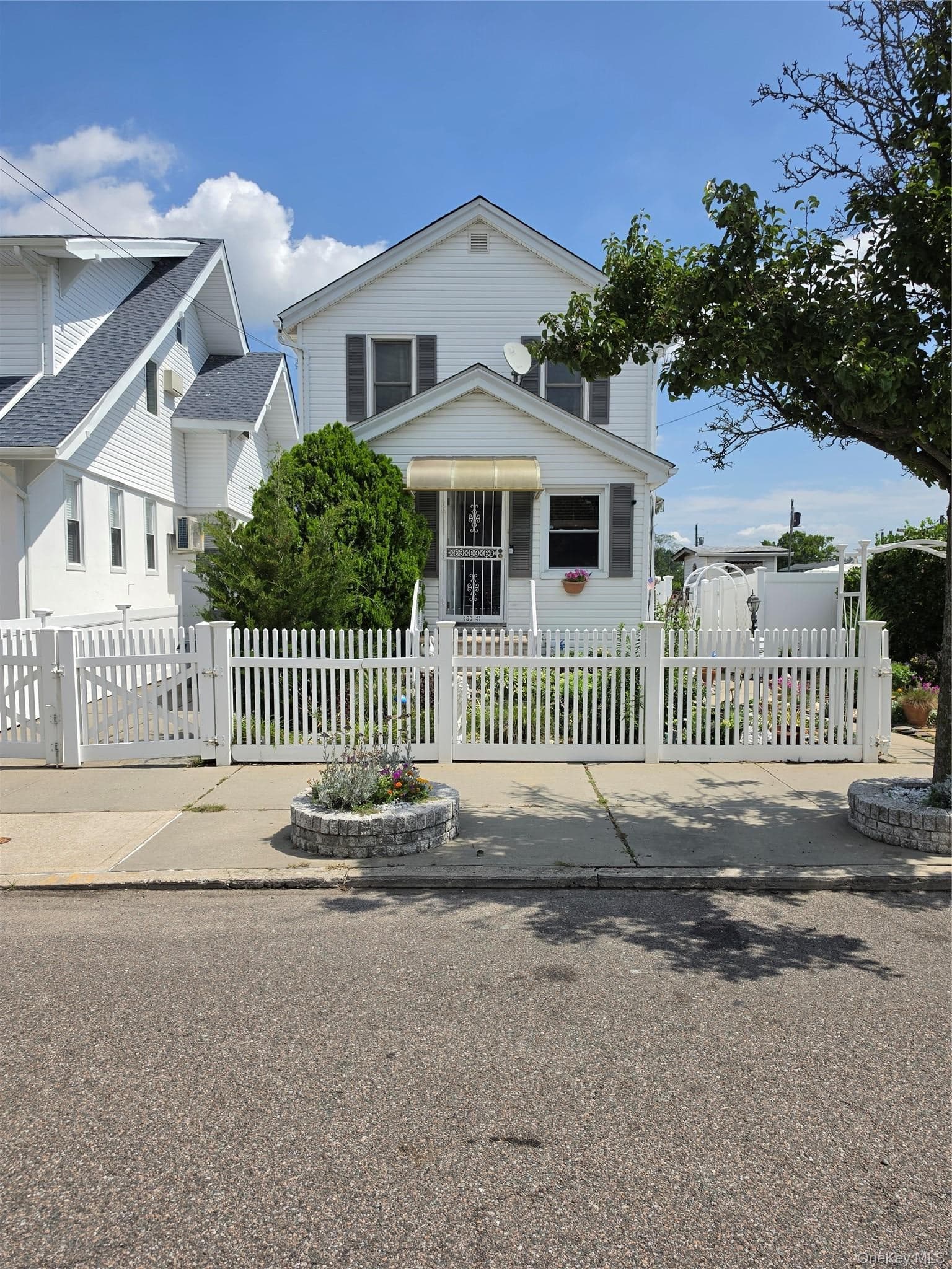 160-41 99th Street, Howard Beach