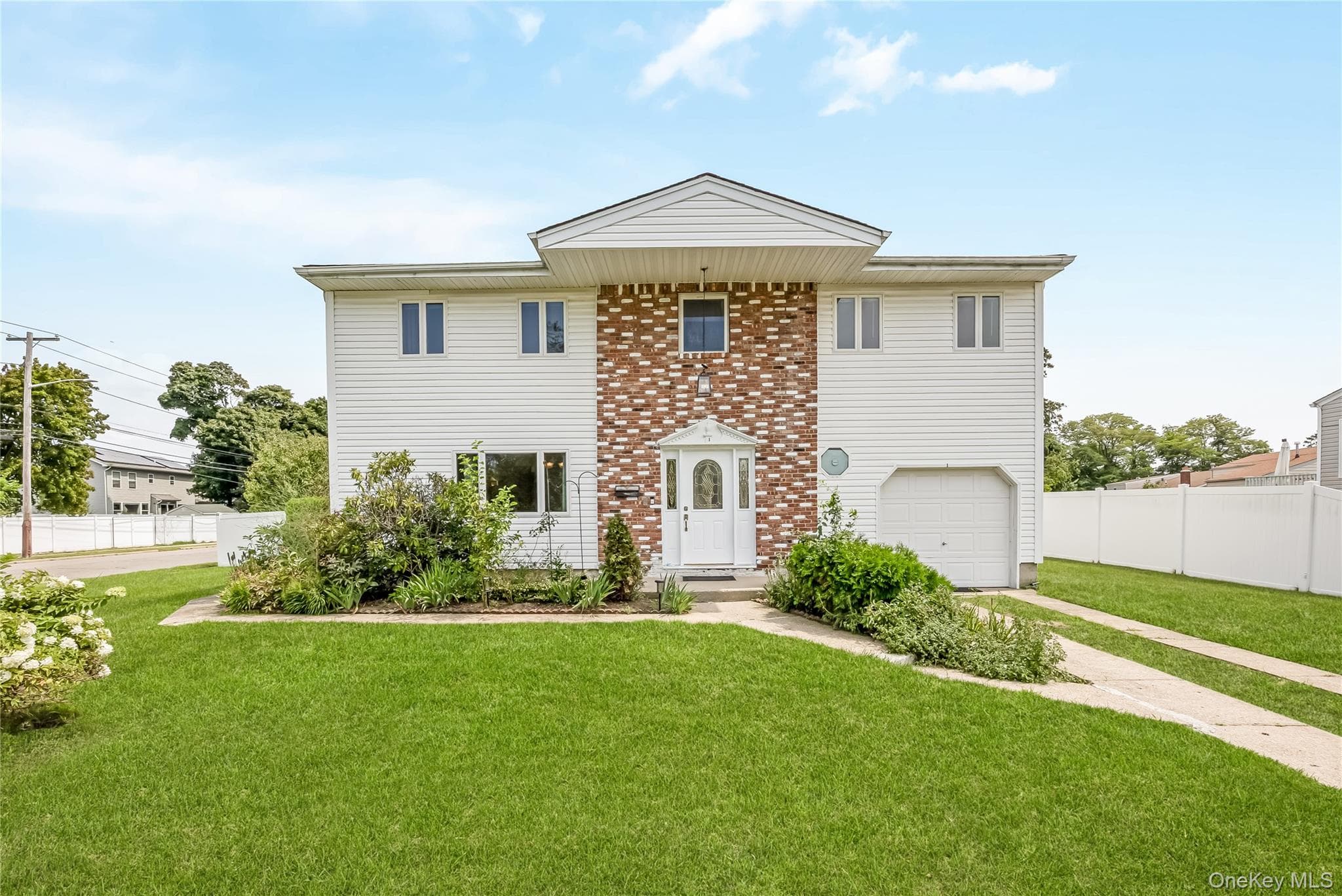1 Autumn Lane, Amityville