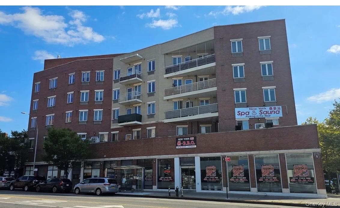 149-06 Northern Blvd Blvd Unit: 3F, Flushing