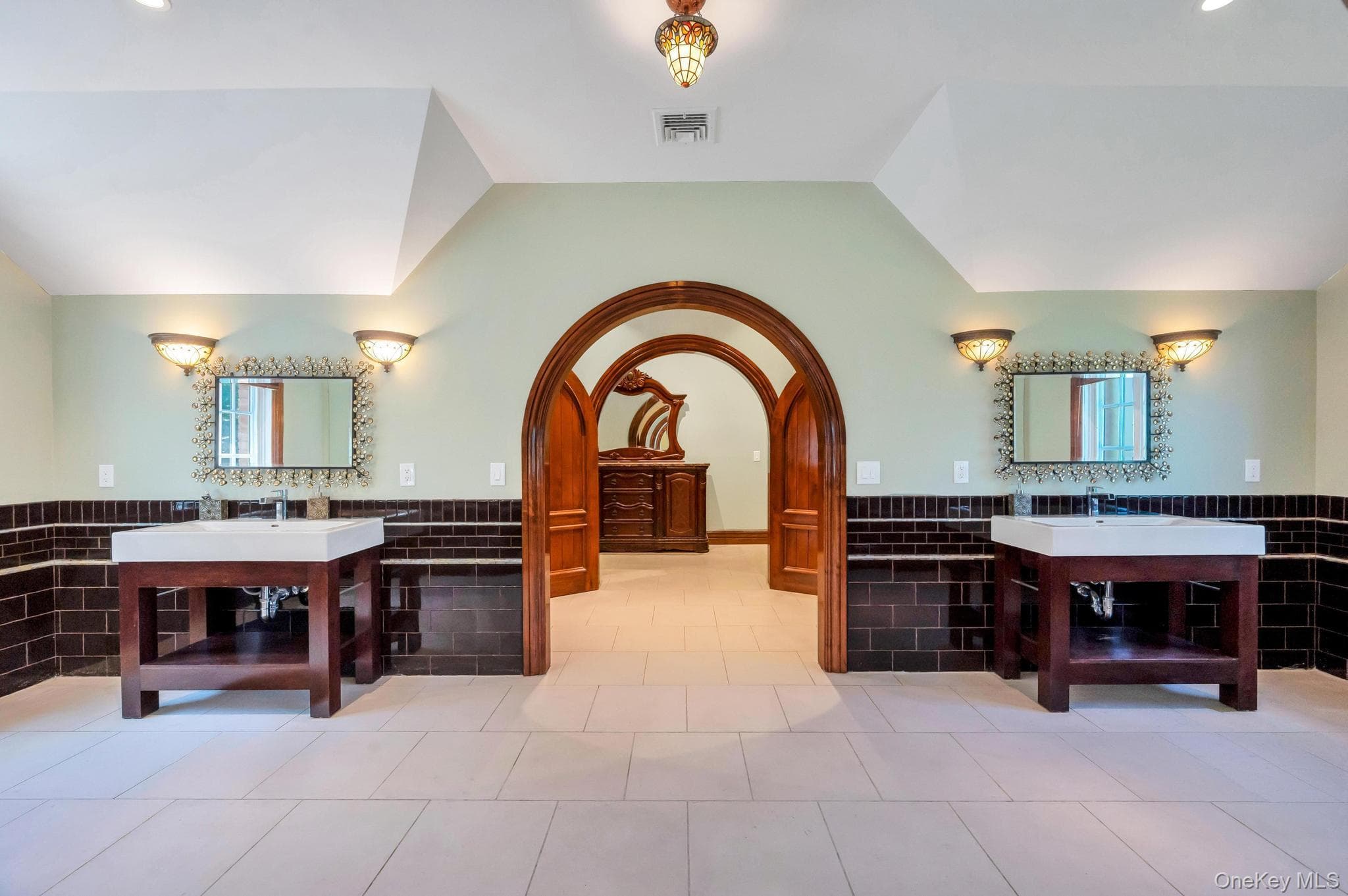 250 Oyster Bay Road thumbnail 21