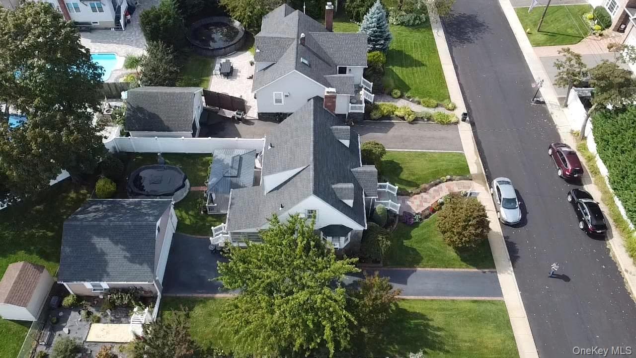 199 Claxton Avenue thumbnail 18