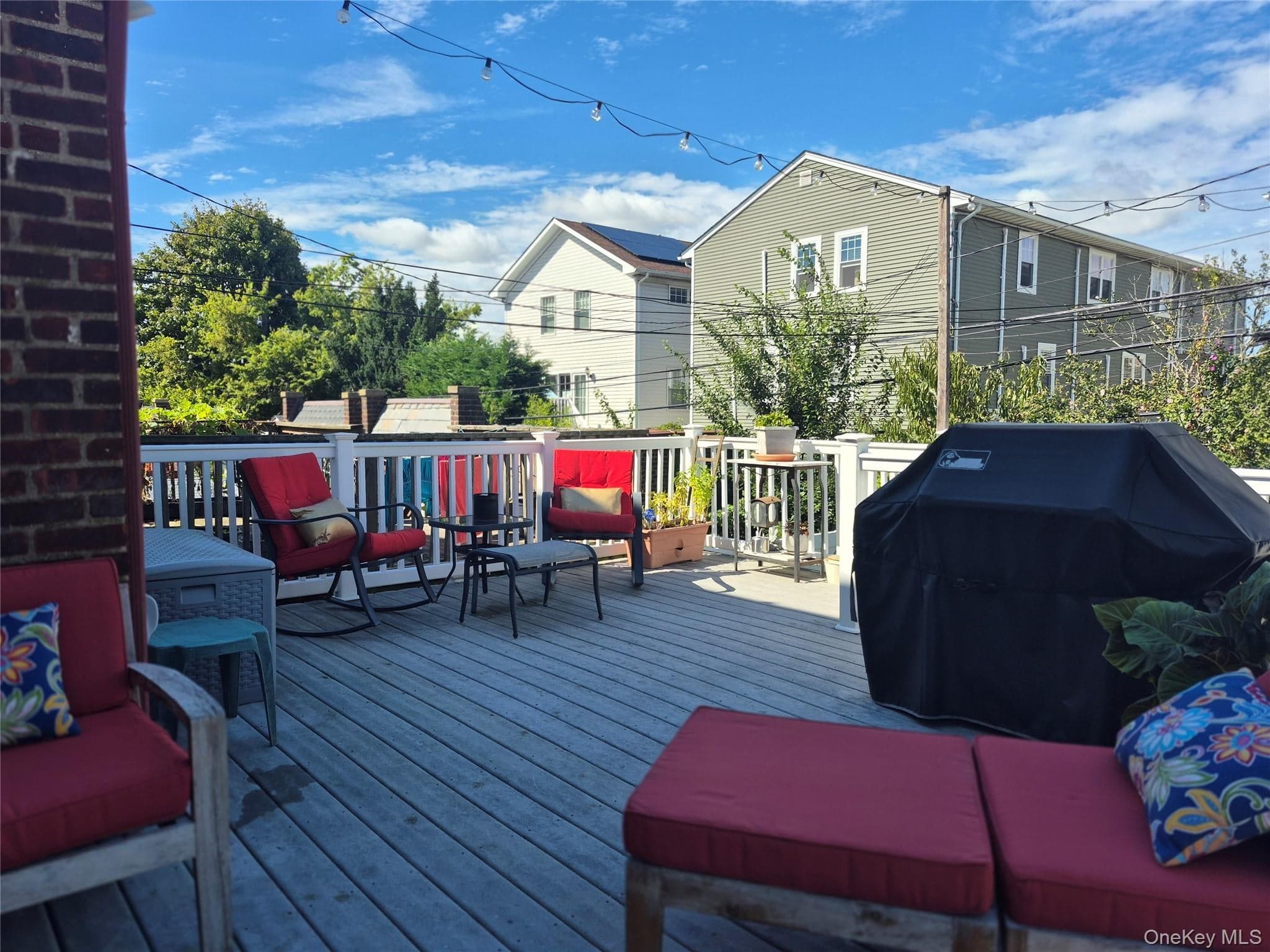 327 E Pine Street thumbnail 16