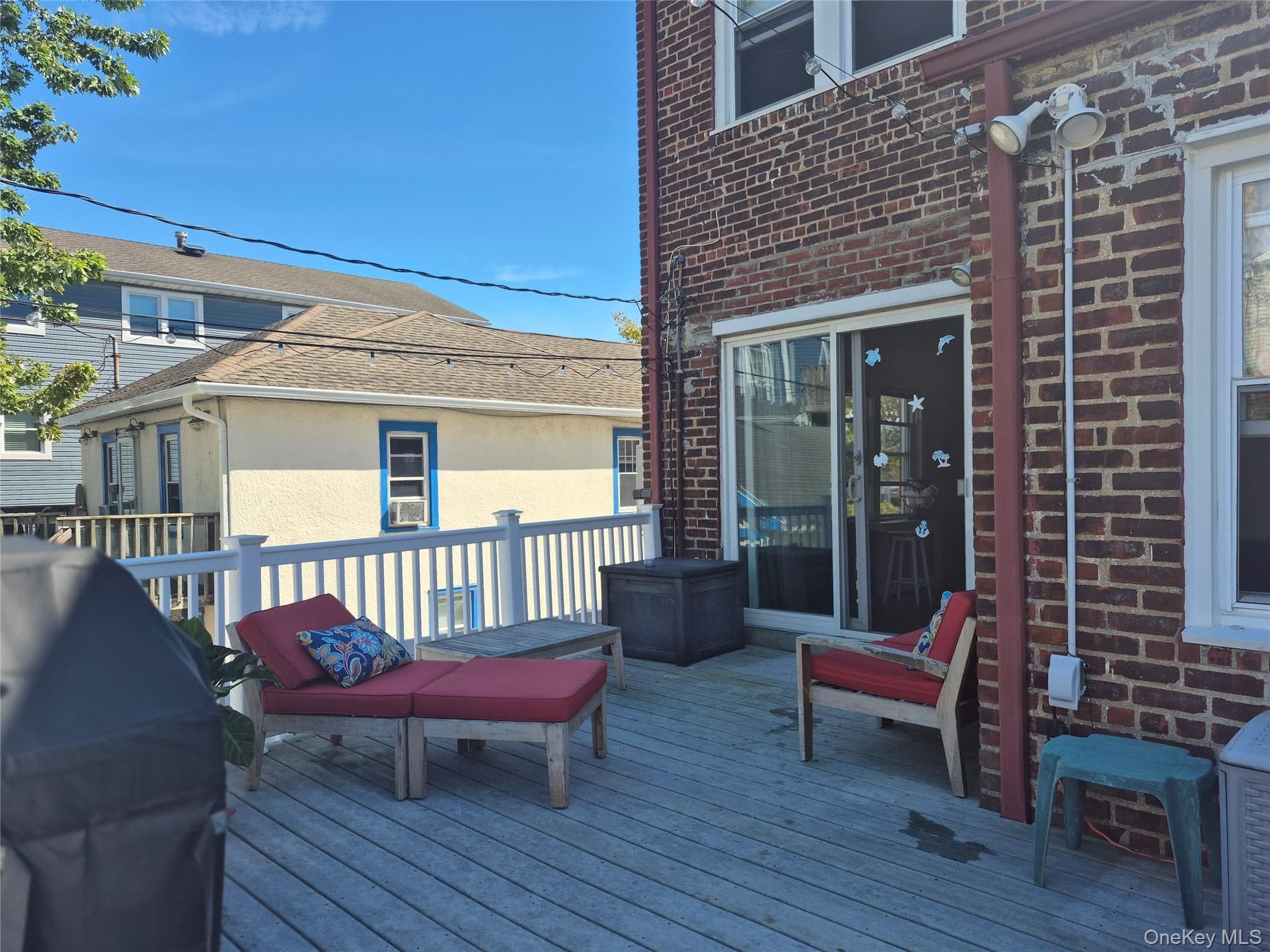 327 E Pine Street thumbnail 14