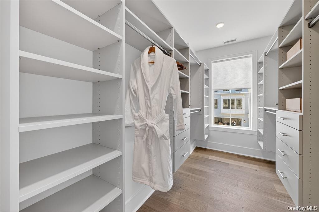1824 Soundview Court thumbnail 25