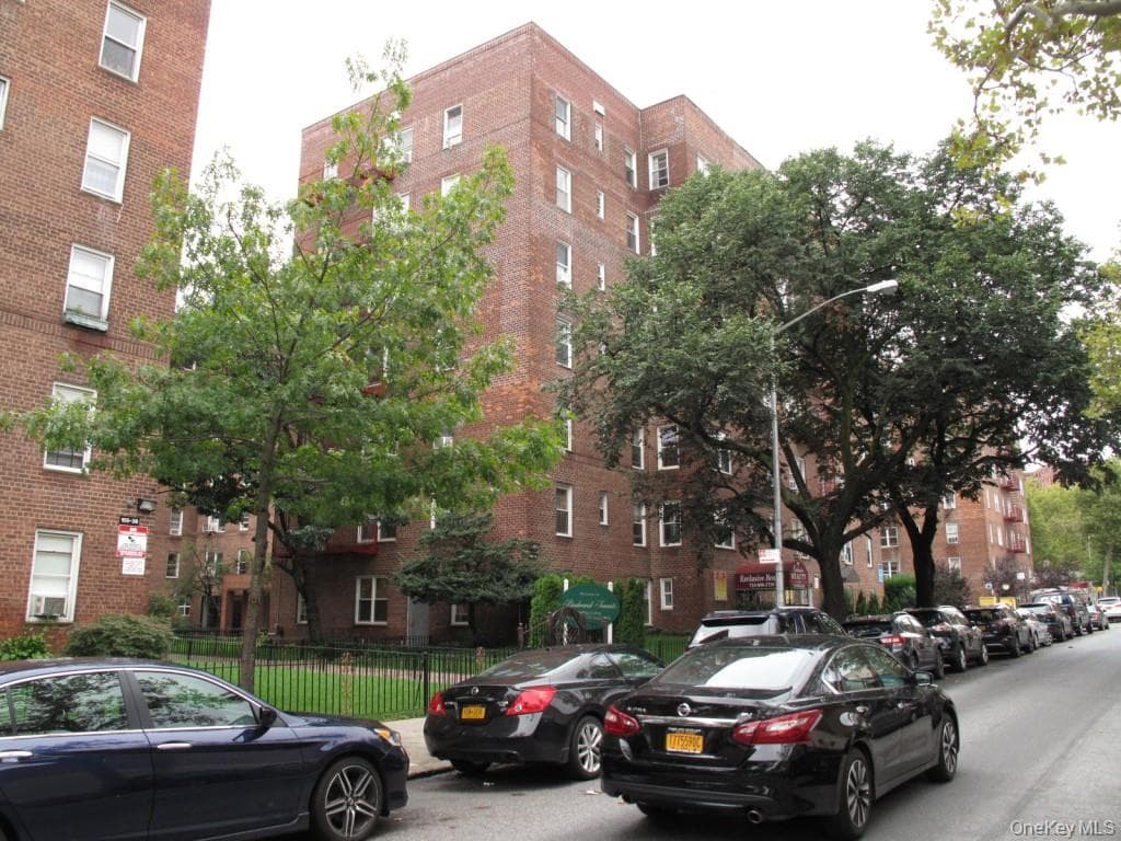64-35 Yellowstone Boulevard Unit: 5N photo 1