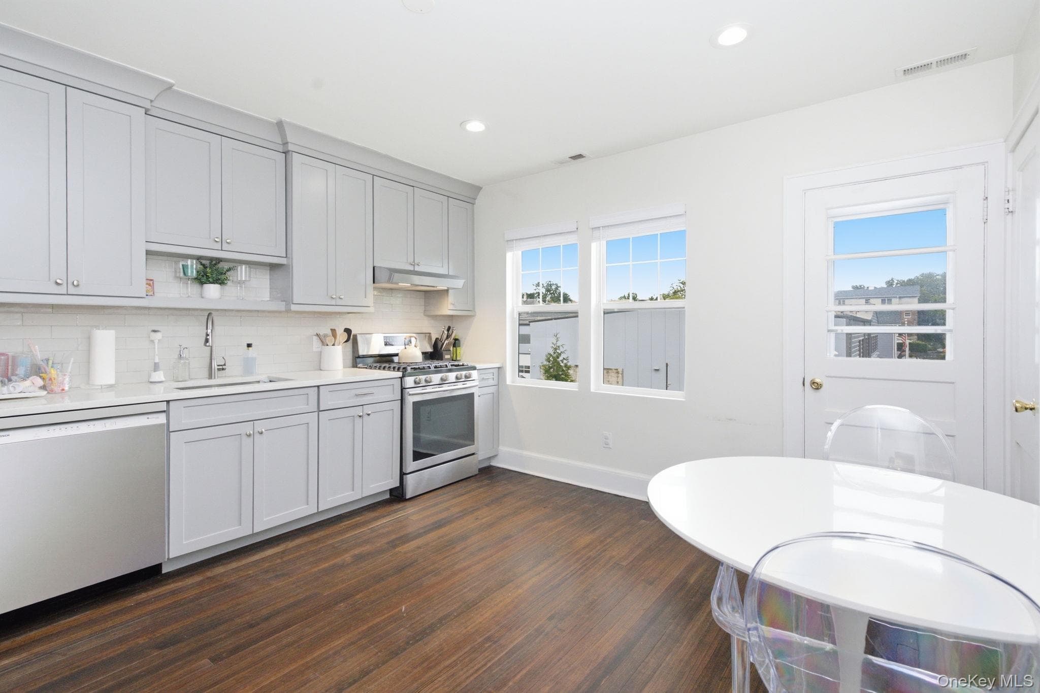 227-229 S Ridge Street thumbnail 4