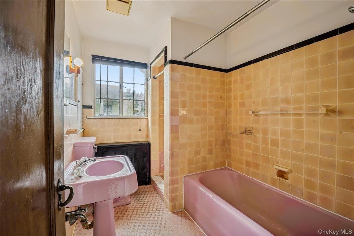 43 Pinecrest Parkway thumbnail 18