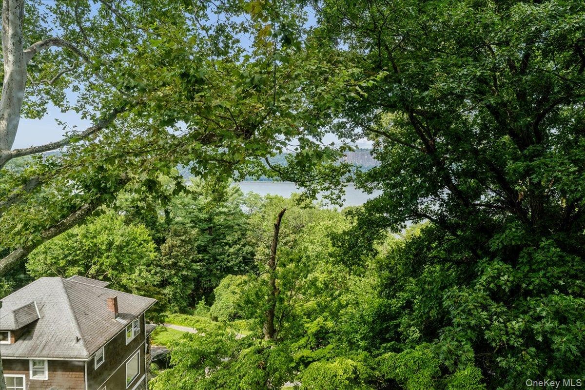 43 Pinecrest Parkway thumbnail 24