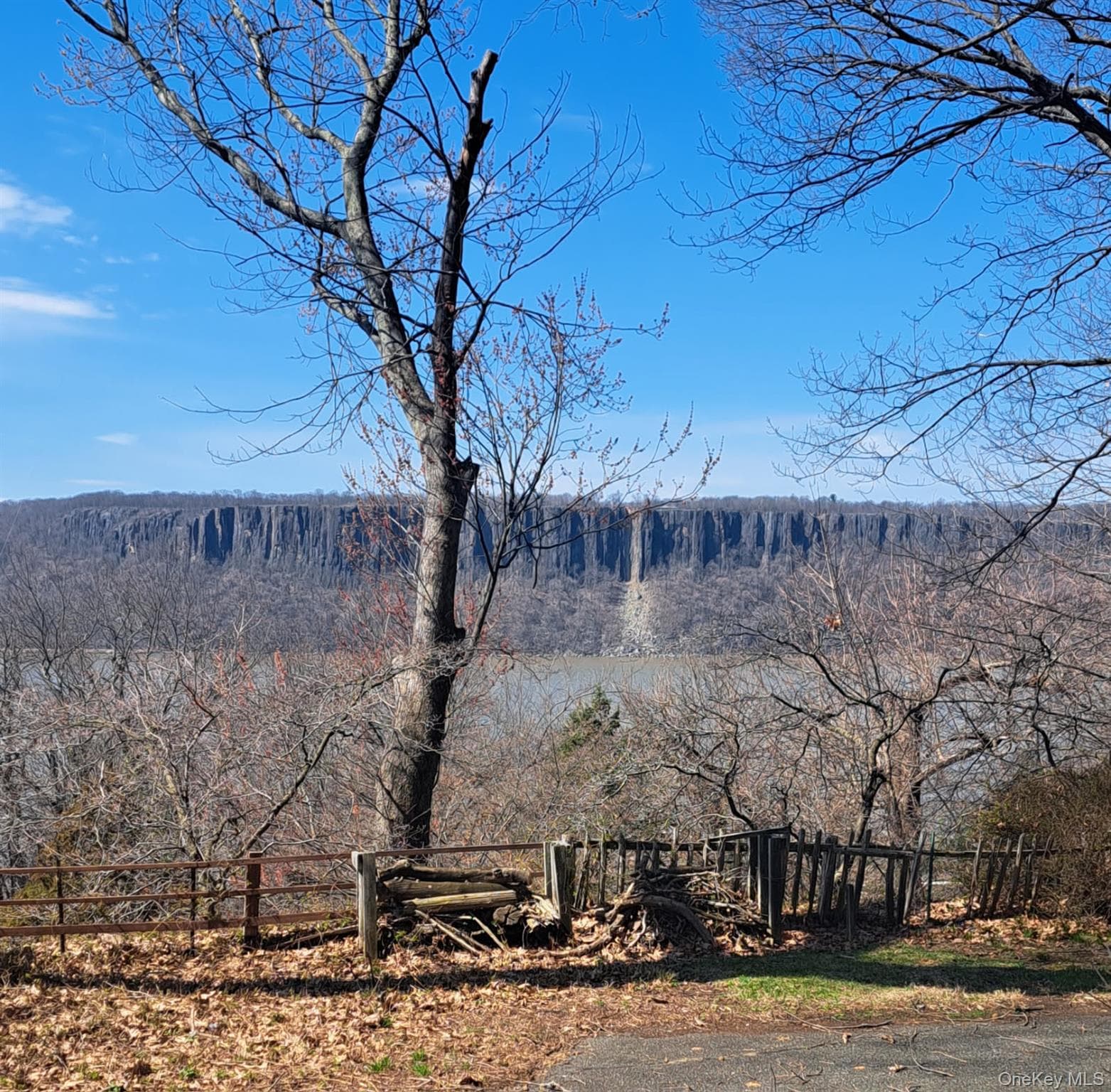 43 Pinecrest Parkway thumbnail 26