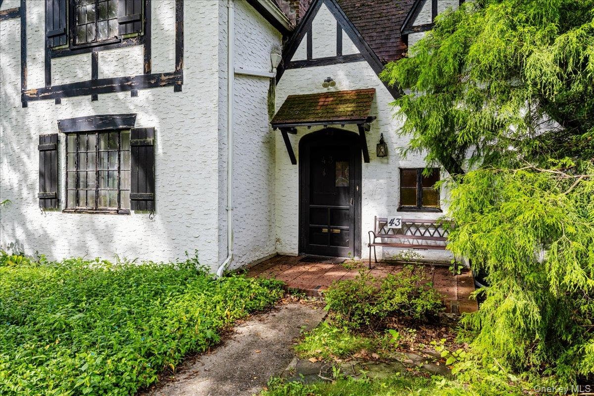 43 Pinecrest Parkway thumbnail 3
