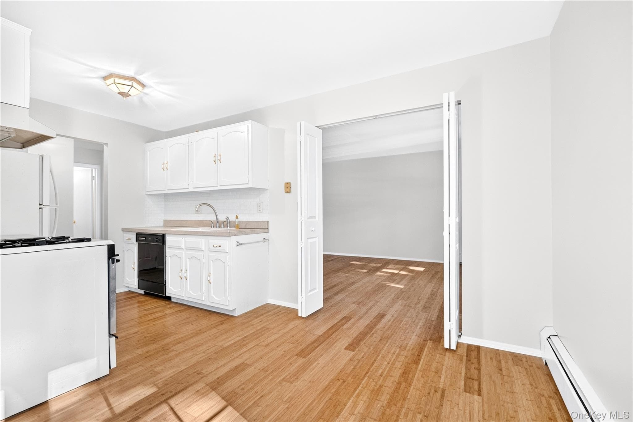 284 Parkside Drive thumbnail 16