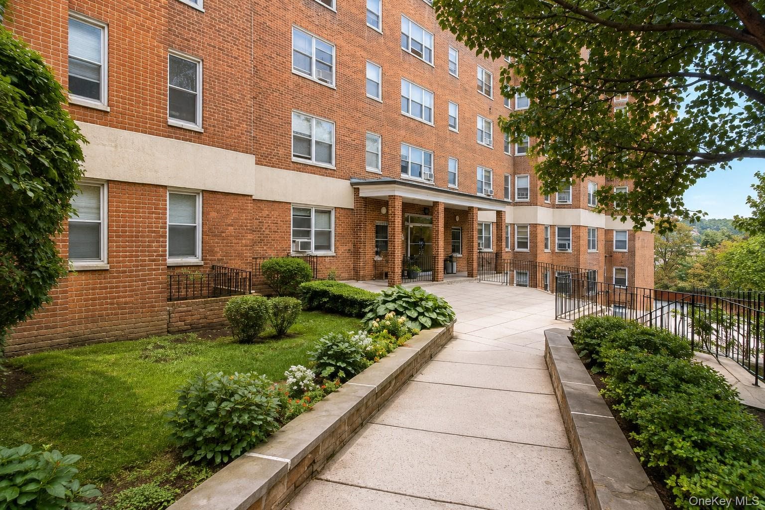 280 Collins Avenue Unit: 3i thumbnail 2