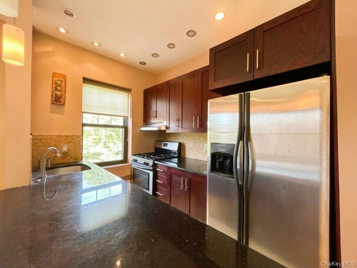 69-84 136th Street Unit: B thumbnail 5