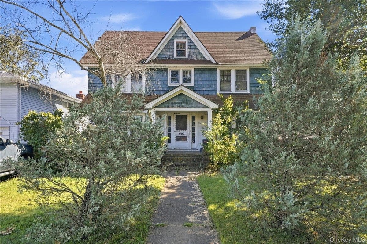 21 Sherman Avenue, Rockville Centre