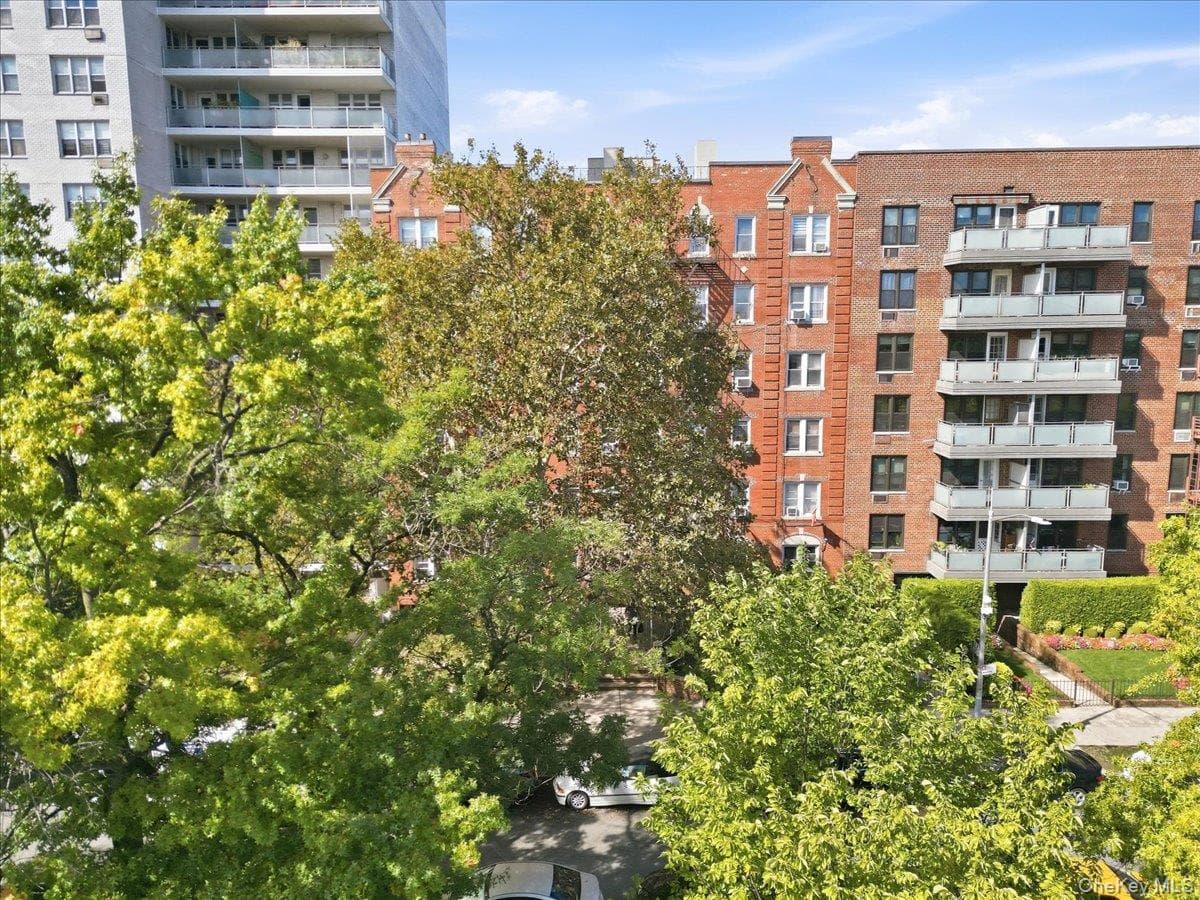 360 Ocean Parkway Unit: 5G thumbnail 31