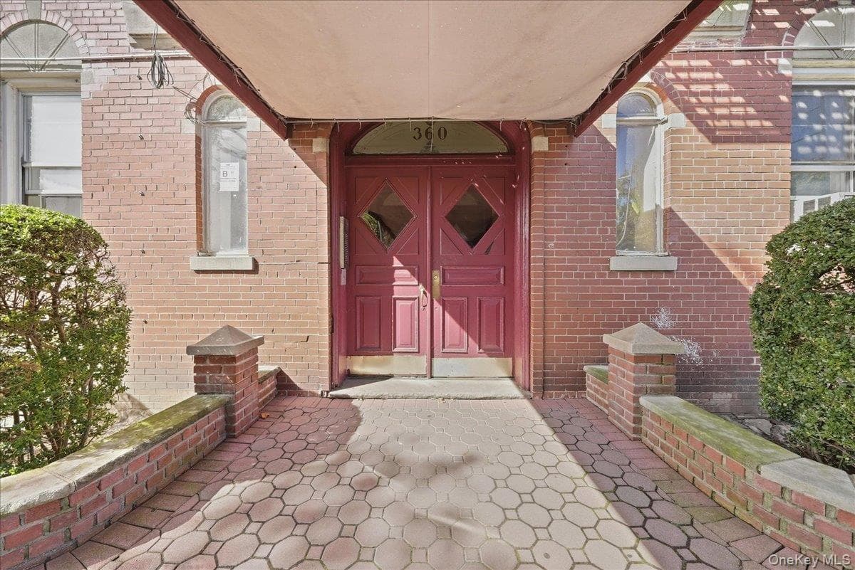 360 Ocean Parkway Unit: 5G thumbnail 5