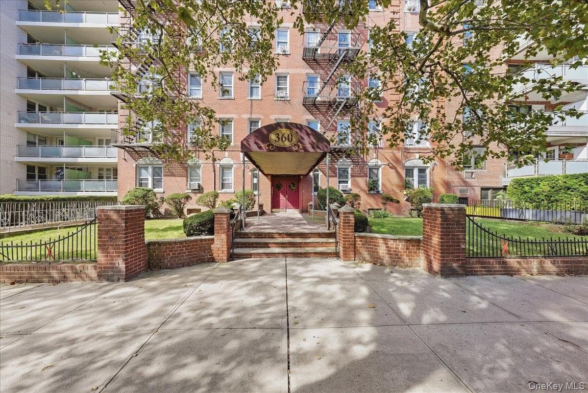 360 Ocean Parkway Unit: 5G thumbnail 2