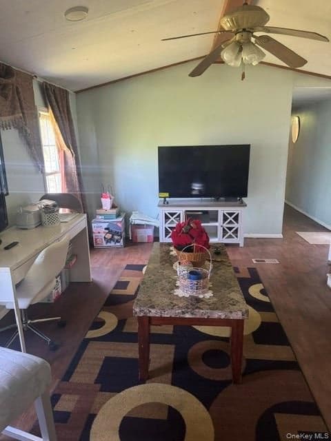 60 Riveredge Park Trail, Burlingham