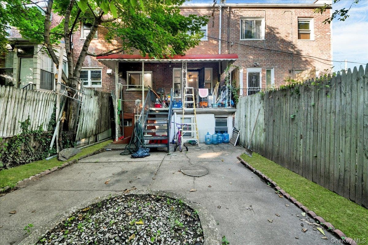 308 W 234th Street thumbnail 23