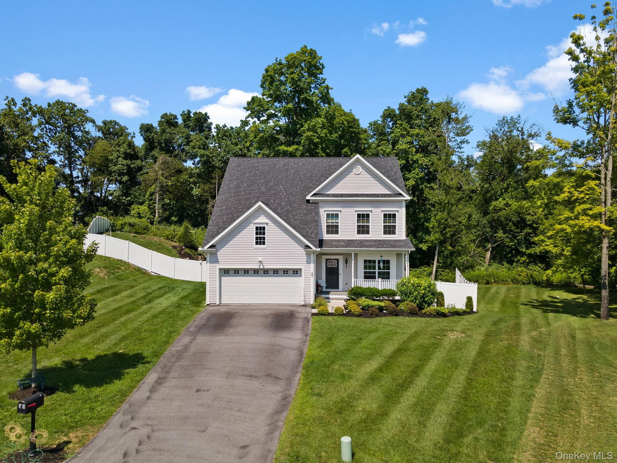 20 Karen Court, Poughkeepsie