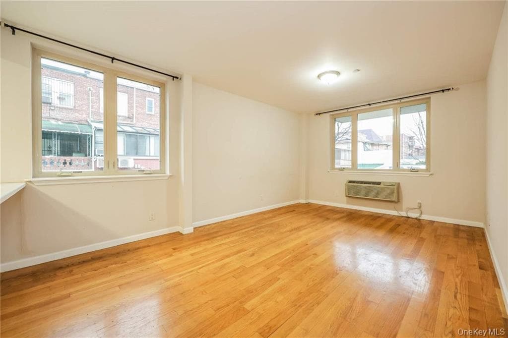 2517 Voorhies Avenue Unit: 1C thumbnail 12