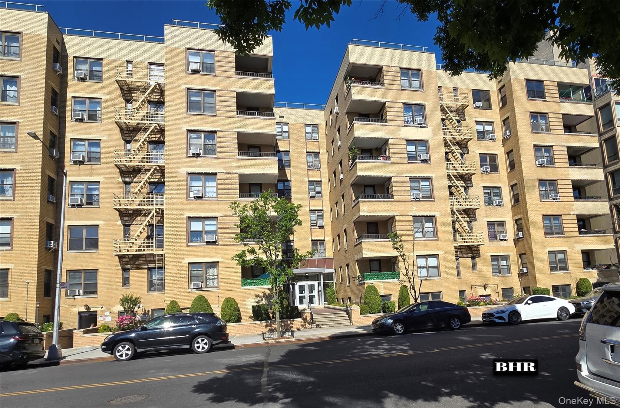 150 W End Avenue Unit: 3E photo 1