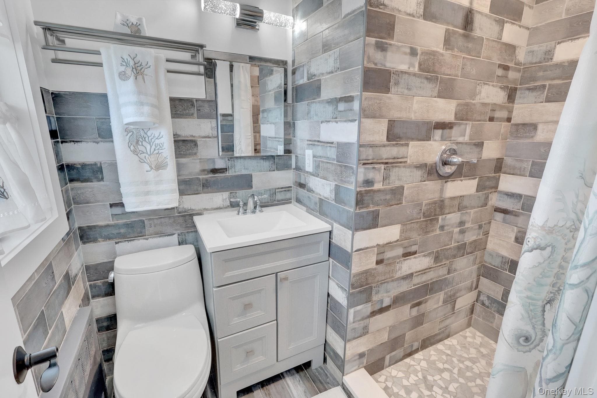 204 Bayview Avenue thumbnail 13
