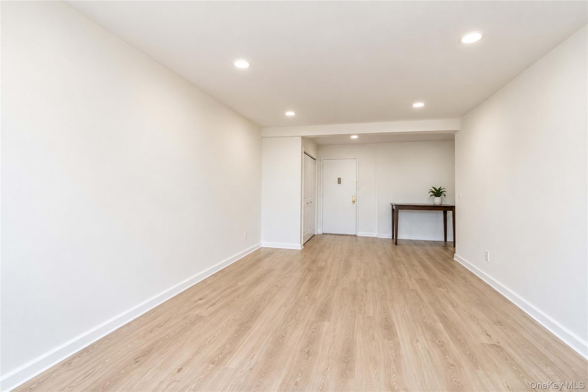 145 Lincoln Avenue Unit: 6x thumbnail 2