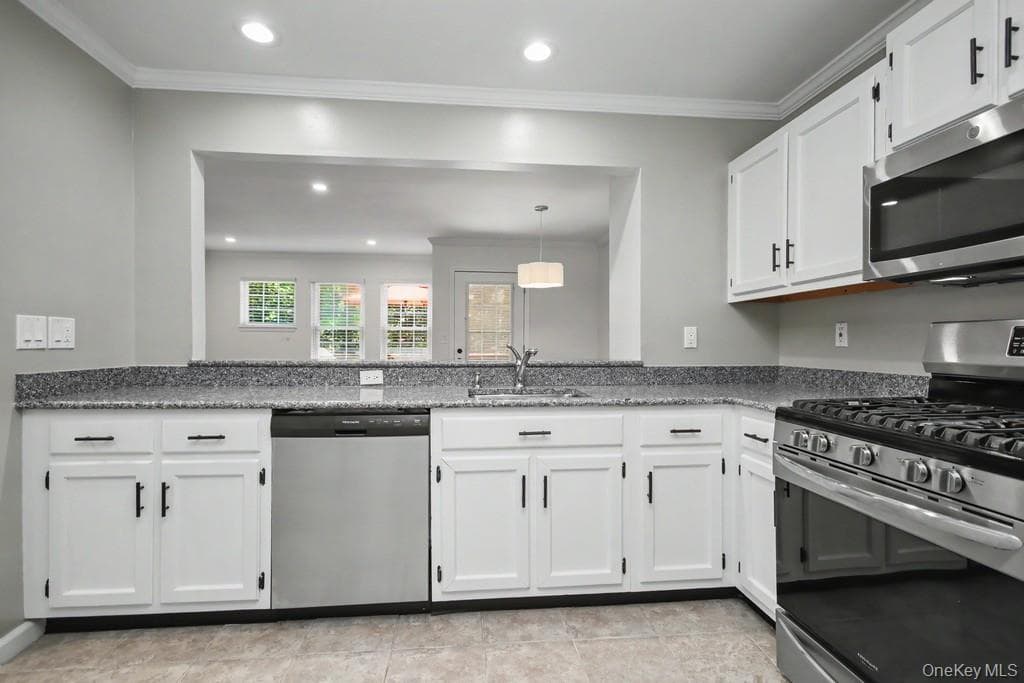101 Elmcrest Drive thumbnail 16