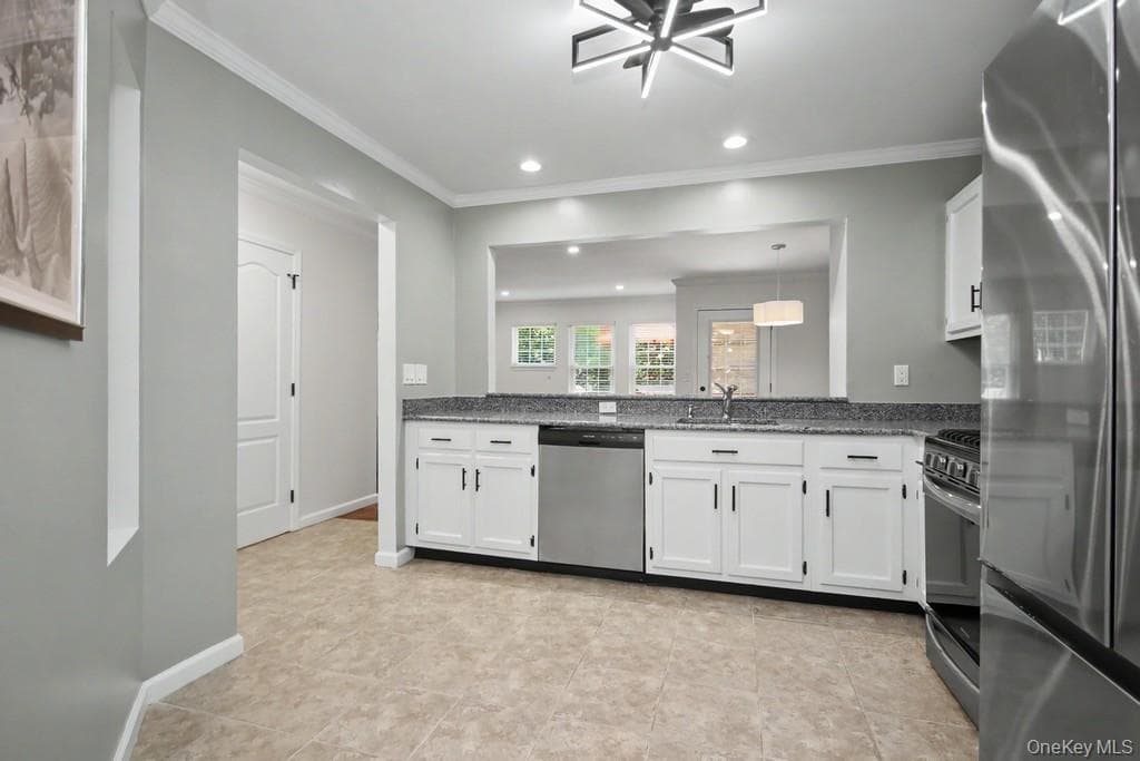 101 Elmcrest Drive thumbnail 15