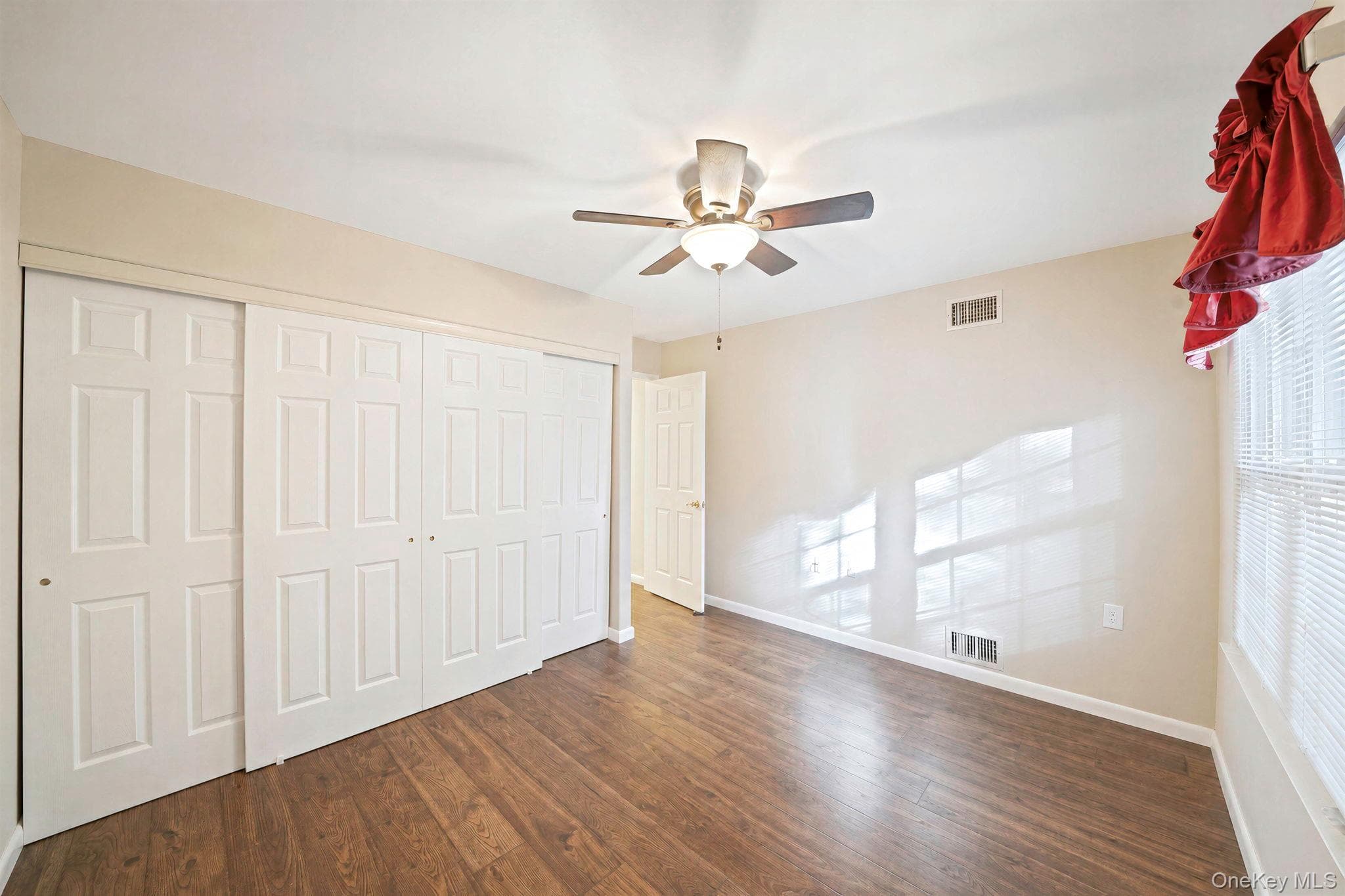 279 Glen Drive thumbnail 15