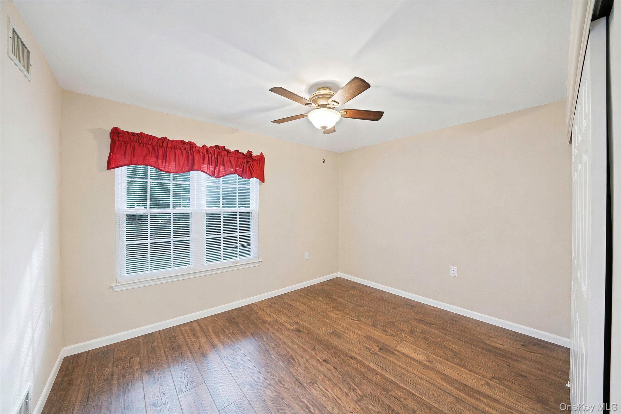 279 Glen Drive thumbnail 14