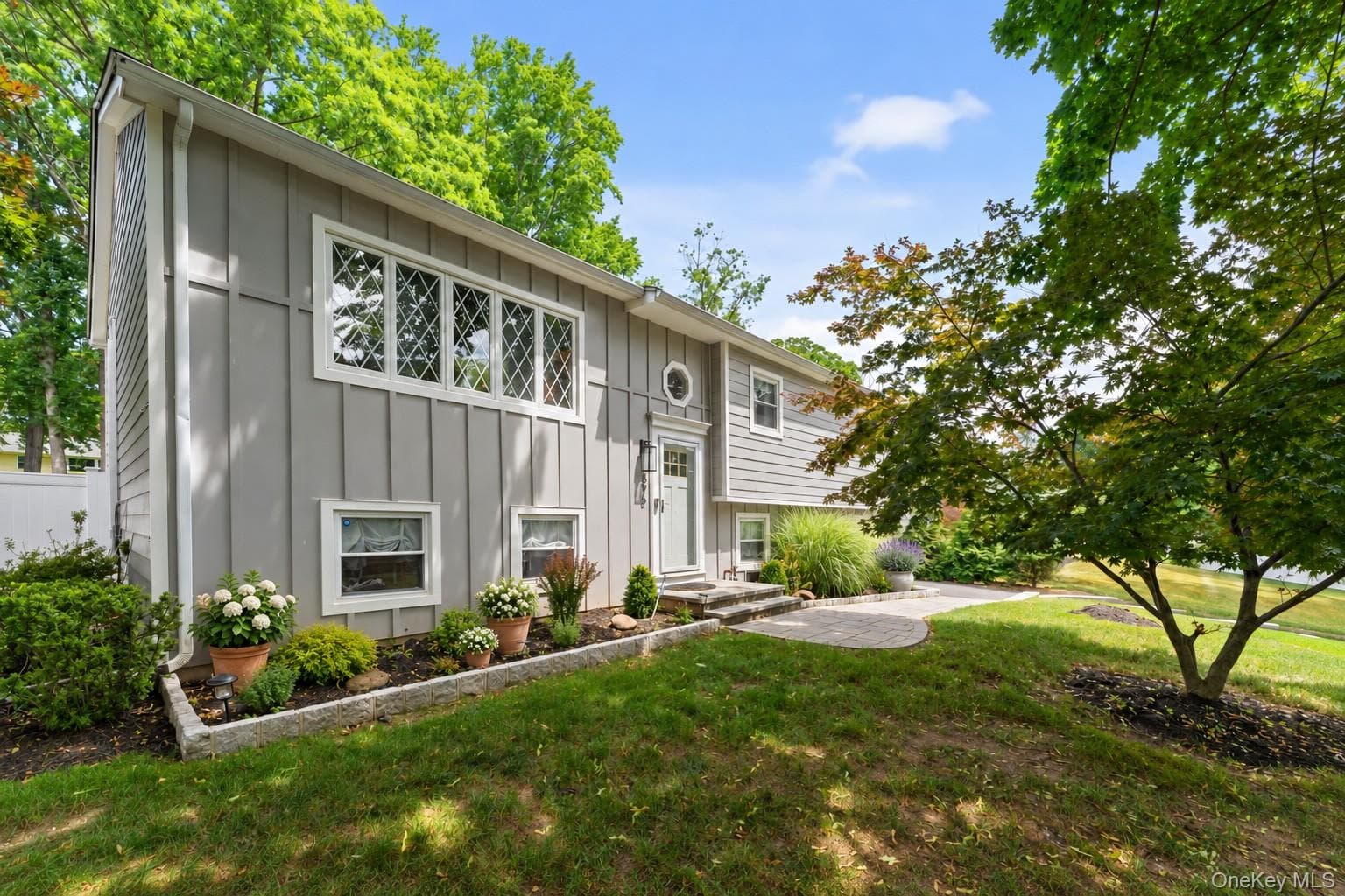 575 Babbling Brook Lane thumbnail 4