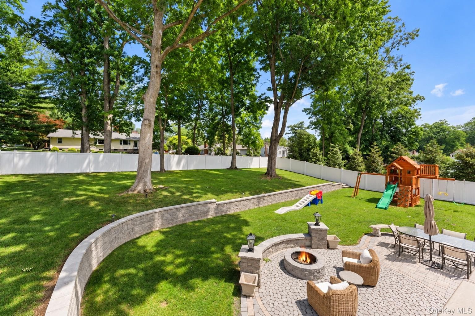 575 Babbling Brook Lane thumbnail 26