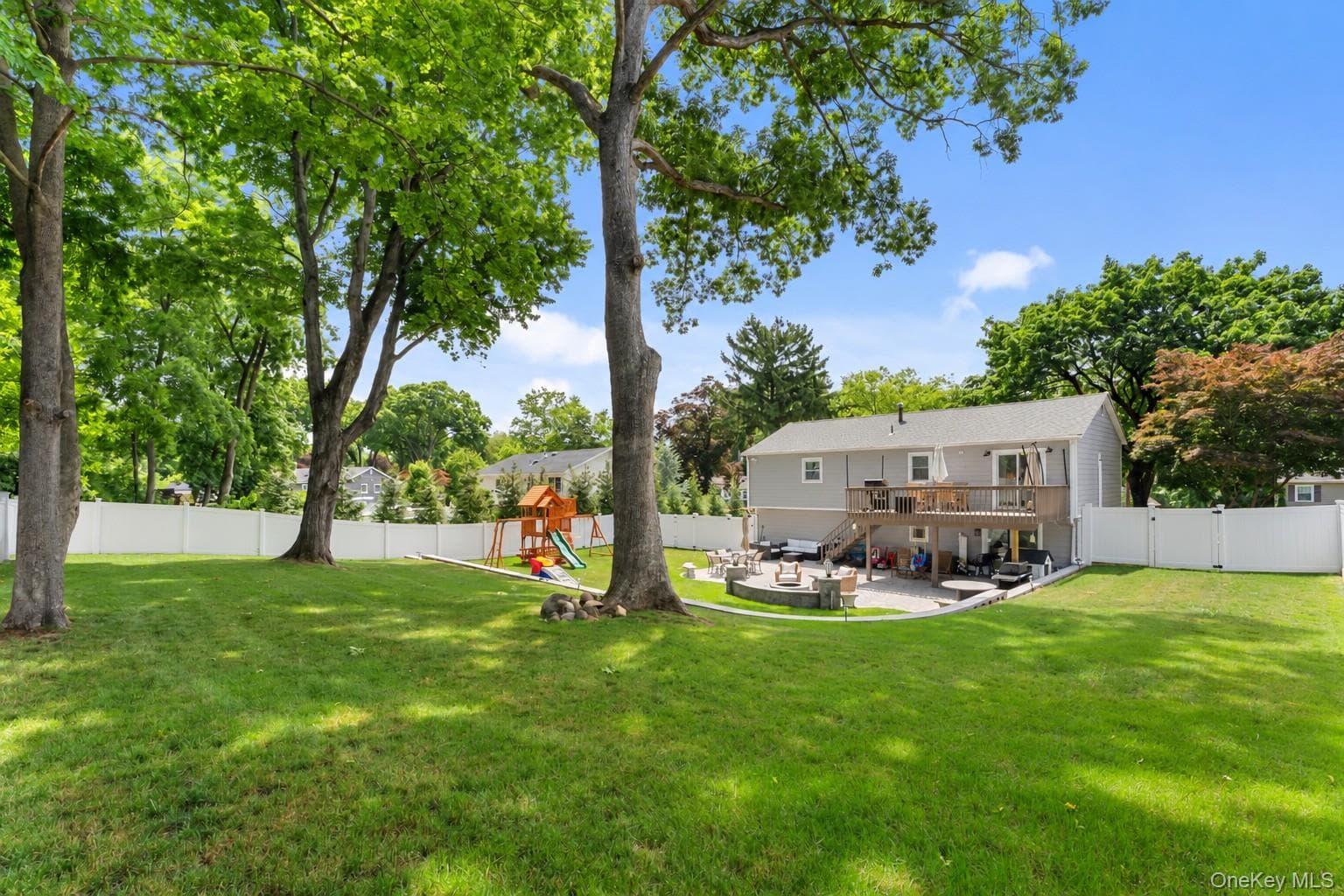 575 Babbling Brook Lane thumbnail 5