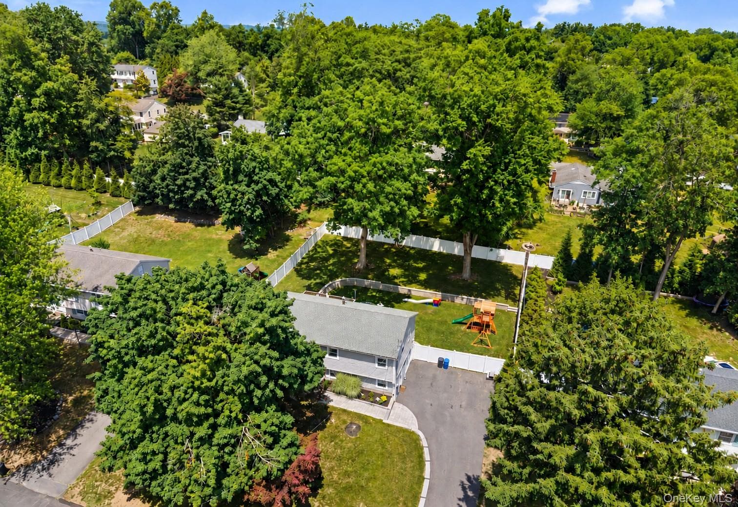 575 Babbling Brook Lane thumbnail 34