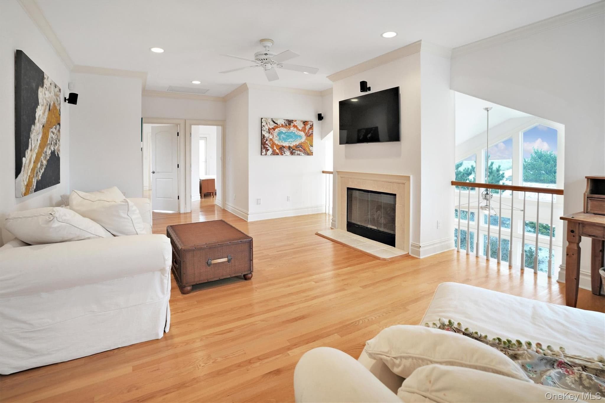 605 Dune Road thumbnail 30