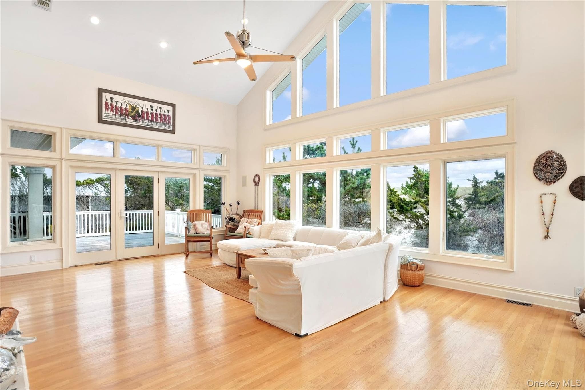 605 Dune Road thumbnail 16