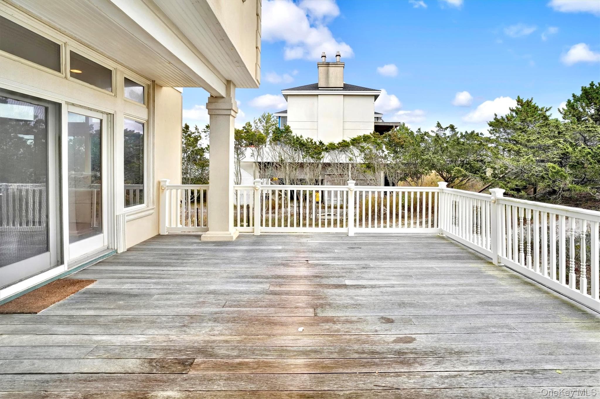 605 Dune Road thumbnail 41
